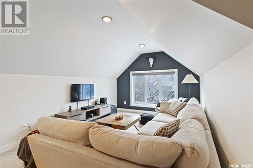 1328 Colony Street E, Saskatoon, SK - Indoor Photo Showing Living Room