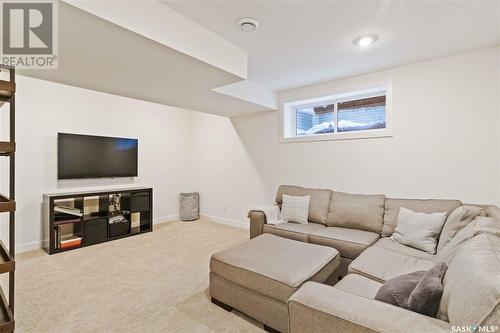 1328 Colony Street E, Saskatoon, SK - Indoor Photo Showing Living Room