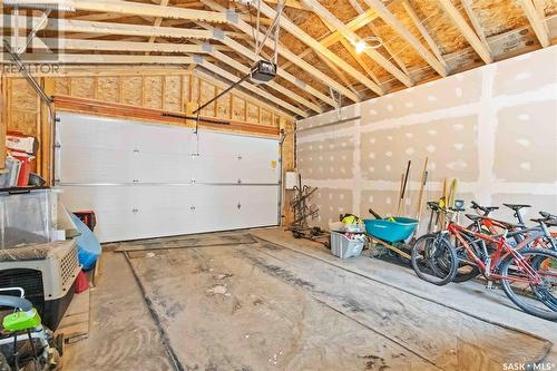 1328 Colony Street E, Saskatoon, SK - Indoor Photo Showing Garage