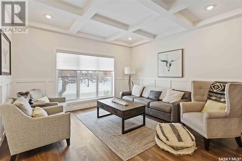 1328 Colony Street E, Saskatoon, SK - Indoor Photo Showing Living Room