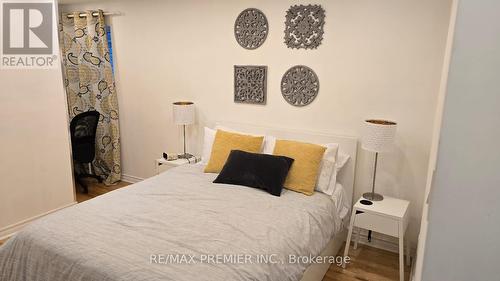 B - 29 Rusholme Road, Toronto, ON - Indoor Photo Showing Bedroom