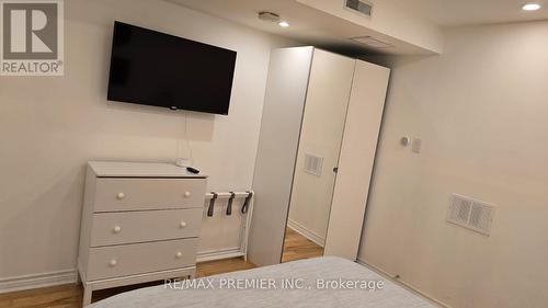 B - 29 Rusholme Road, Toronto, ON - Indoor Photo Showing Bedroom