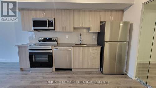 312 - 1435 Celebration Drive, Pickering, ON - Indoor Photo Showing Kitchen