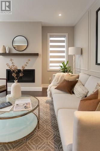 1084 Orenda Street, Pickering, ON - Indoor Photo Showing Living Room