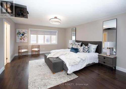 1084 Orenda Street, Pickering, ON - Indoor Photo Showing Bedroom