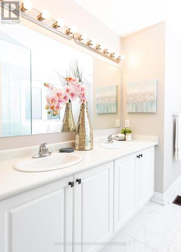 1084 Orenda Street, Pickering, ON - Indoor Photo Showing Bathroom