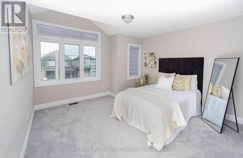 1084 Orenda Street, Pickering, ON - Indoor Photo Showing Bedroom