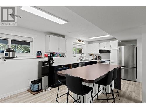 2613 Irvine Avenue, Merritt, BC - Indoor Photo Showing Kitchen