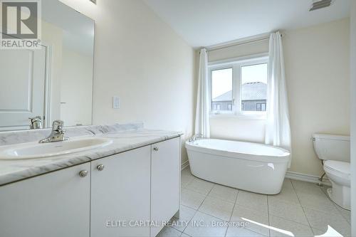 35 Closson Drive, Whitby, ON - Indoor Photo Showing Bathroom