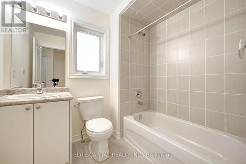 35 Closson Drive, Whitby, ON - Indoor Photo Showing Bathroom