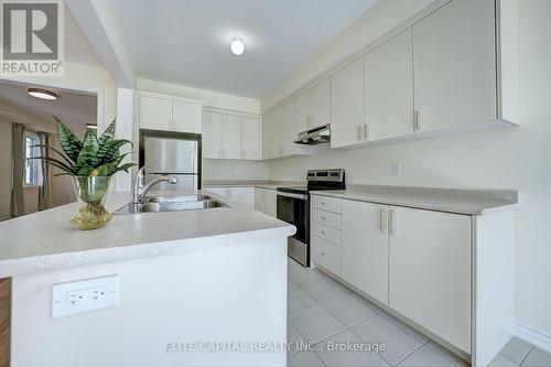 35 Closson Drive, Whitby, ON - Indoor Photo Showing Kitchen With Stainless Steel Kitchen With Double Sink With Upgraded Kitchen