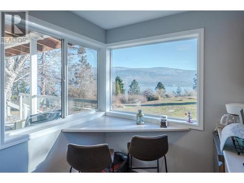 Breakfast nook - 117 Hyslop Drive, Penticton, BC - Indoor