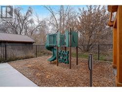 Amenities - Outdoor Jungle Gym - 