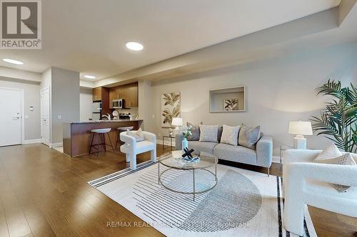 217 - 1 Hurontario Street, Mississauga, ON - Indoor Photo Showing Living Room