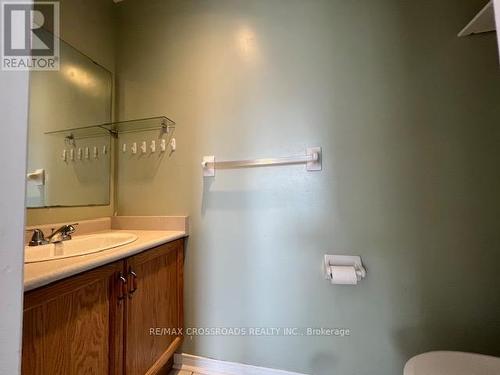 36 Amberhill Way, Aurora, ON - Indoor Photo Showing Bathroom