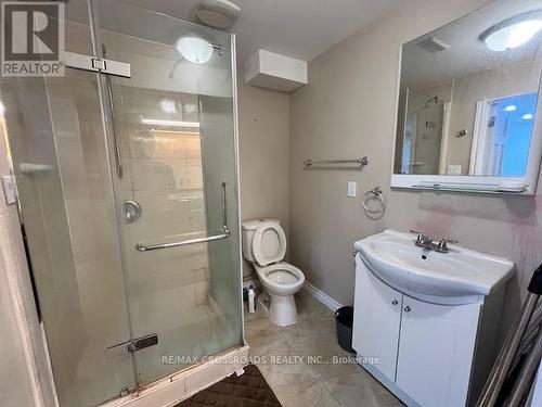 36 Amberhill Way, Aurora, ON - Indoor Photo Showing Bathroom