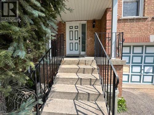 36 Amberhill Way, Aurora, ON - Outdoor