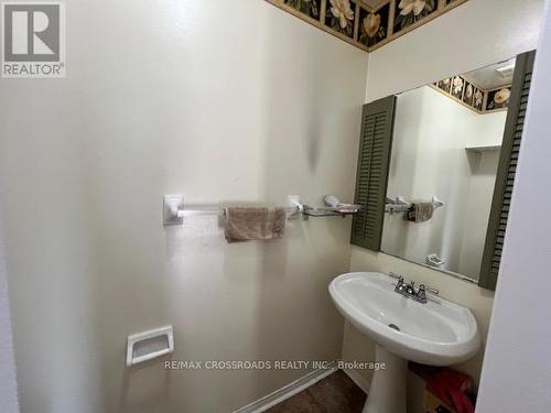 36 Amberhill Way, Aurora, ON - Indoor Photo Showing Bathroom