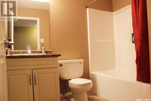 137 503 Colonel Otter Drive, Swift Current, SK - Indoor Photo Showing Bathroom