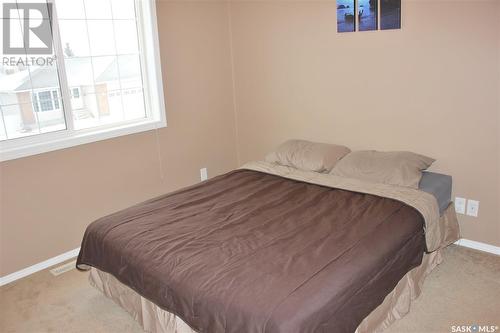 137 503 Colonel Otter Drive, Swift Current, SK - Indoor Photo Showing Bedroom