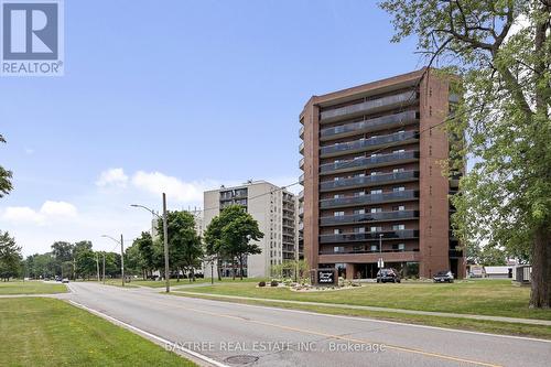 803 - 3663 Riverside Drive E, Windsor, ON - Outdoor With Balcony With Facade