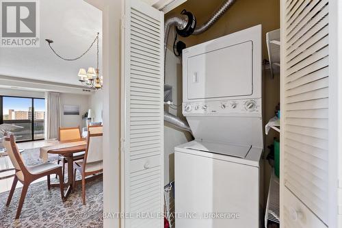 803 - 3663 Riverside Drive E, Windsor, ON - Indoor Photo Showing Laundry Room