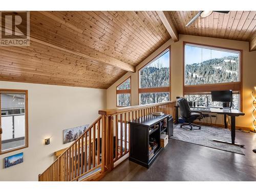 2416 Fairways Drive, Sun Peaks, BC - Indoor Photo Showing Other Room