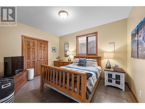 2416 Fairways Drive, Sun Peaks, BC - Indoor Photo Showing Bedroom