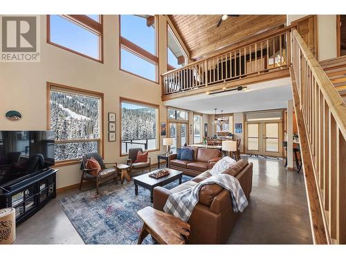 2416 Fairways Drive, Sun Peaks, BC - Indoor Photo Showing Other Room