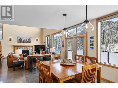 2416 Fairways Drive, Sun Peaks, BC - Indoor Photo Showing Dining Room