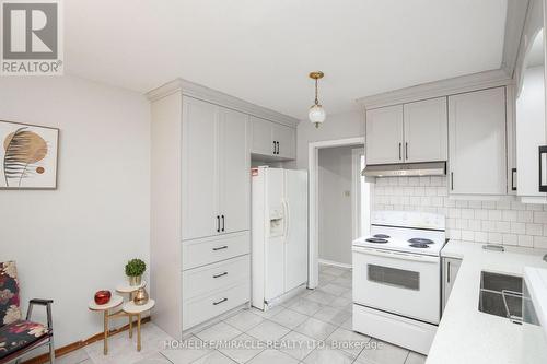 6 Glenmurray Court S, Hamilton, ON - Indoor Photo Showing Kitchen