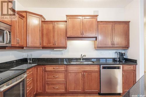 304 401 Cartwright Street, Saskatoon, SK - Indoor Photo Showing Kitchen