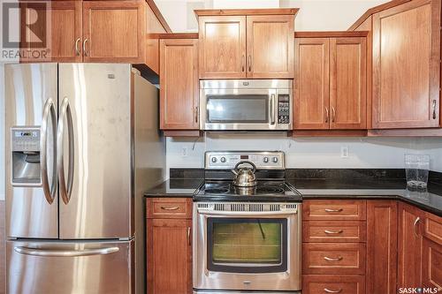 304 401 Cartwright Street, Saskatoon, SK - Indoor Photo Showing Kitchen