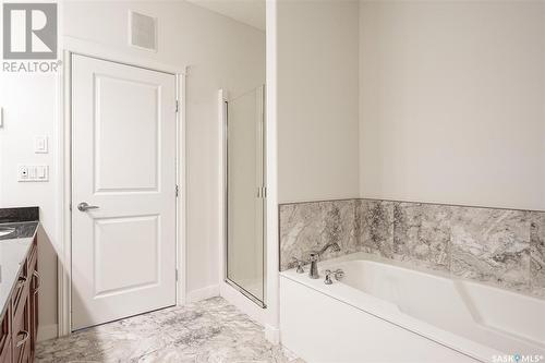 304 401 Cartwright Street, Saskatoon, SK - Indoor Photo Showing Bathroom