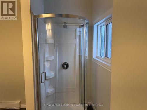 256 Renfrew Street, Pembroke, ON - Indoor Photo Showing Bathroom