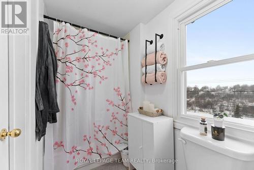 43 Mutual Avenue, Renfrew, ON - Indoor Photo Showing Bathroom