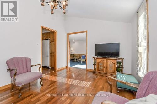 754238 Second Line Ehs, Mono, ON - Indoor Photo Showing Living Room