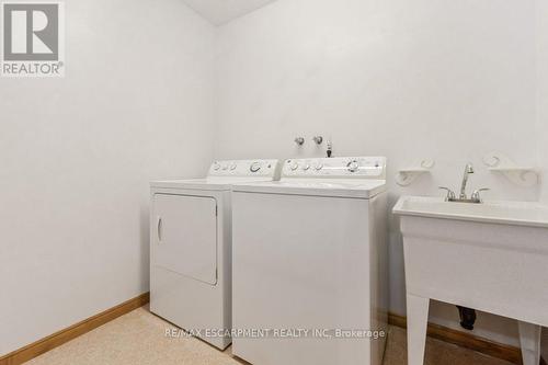 754238 Second Line Ehs, Mono, ON - Indoor Photo Showing Laundry Room