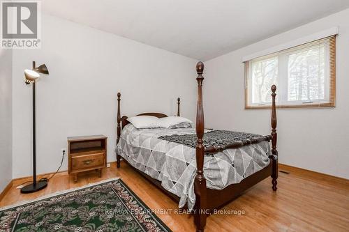 754238 Second Line Ehs, Mono, ON - Indoor Photo Showing Bedroom