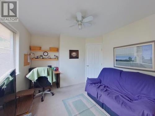 6358 King Ave, Powell River, BC - Indoor Photo Showing Bedroom