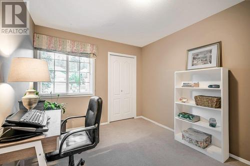 373 Rio Drive S, Kelowna, BC - Indoor Photo Showing Office