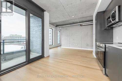 401 - 10 James Street, Ottawa, ON - Indoor Photo Showing Kitchen