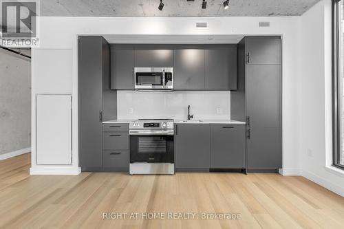 401 - 10 James Street, Ottawa, ON - Indoor Photo Showing Kitchen