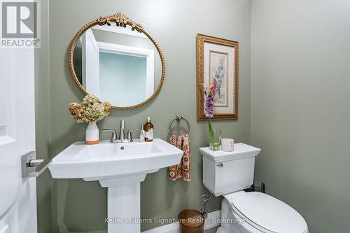 81 Glancaster Road, Hamilton (Ancaster), ON - Indoor Photo Showing Bathroom