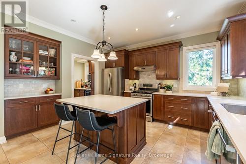 81 Glancaster Road, Hamilton (Ancaster), ON - Indoor Photo Showing Kitchen With Upgraded Kitchen