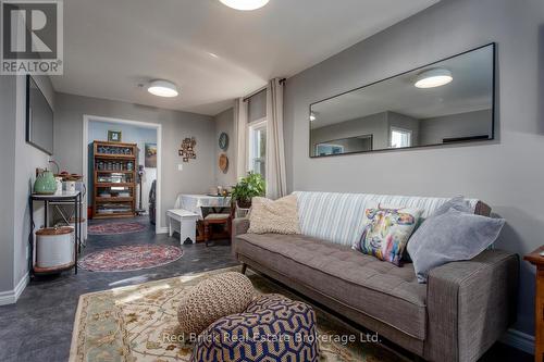 23 Mill Street East Street, Centre Wellington (Elora/Salem), ON - Indoor Photo Showing Living Room