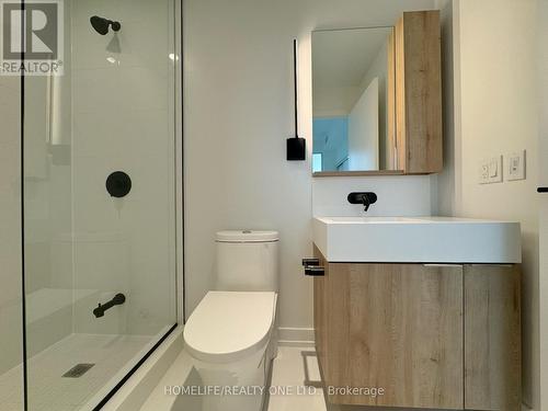 2501 - 127 Broadway Avenue, Toronto, ON - Indoor Photo Showing Bathroom