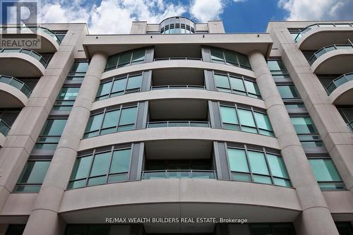 210 - 377 Madison Avenue, Toronto, ON - Outdoor With Balcony