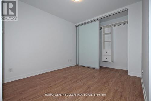 210 - 377 Madison Avenue, Toronto, ON - Indoor Photo Showing Other Room