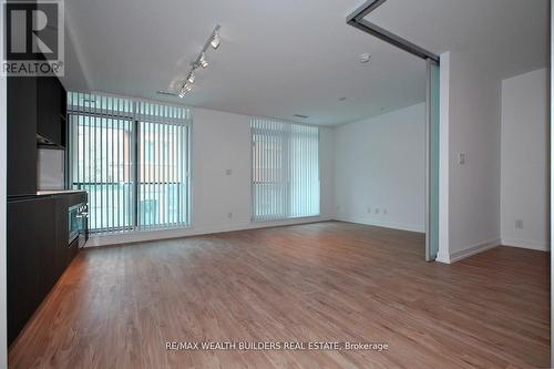 210 - 377 Madison Avenue, Toronto, ON - Indoor Photo Showing Other Room